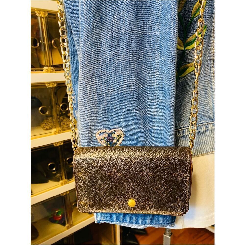 🛍️ Louis Vuitton Authentic & Vintage 2002 Porte Monnaie Tresor WOC with Box